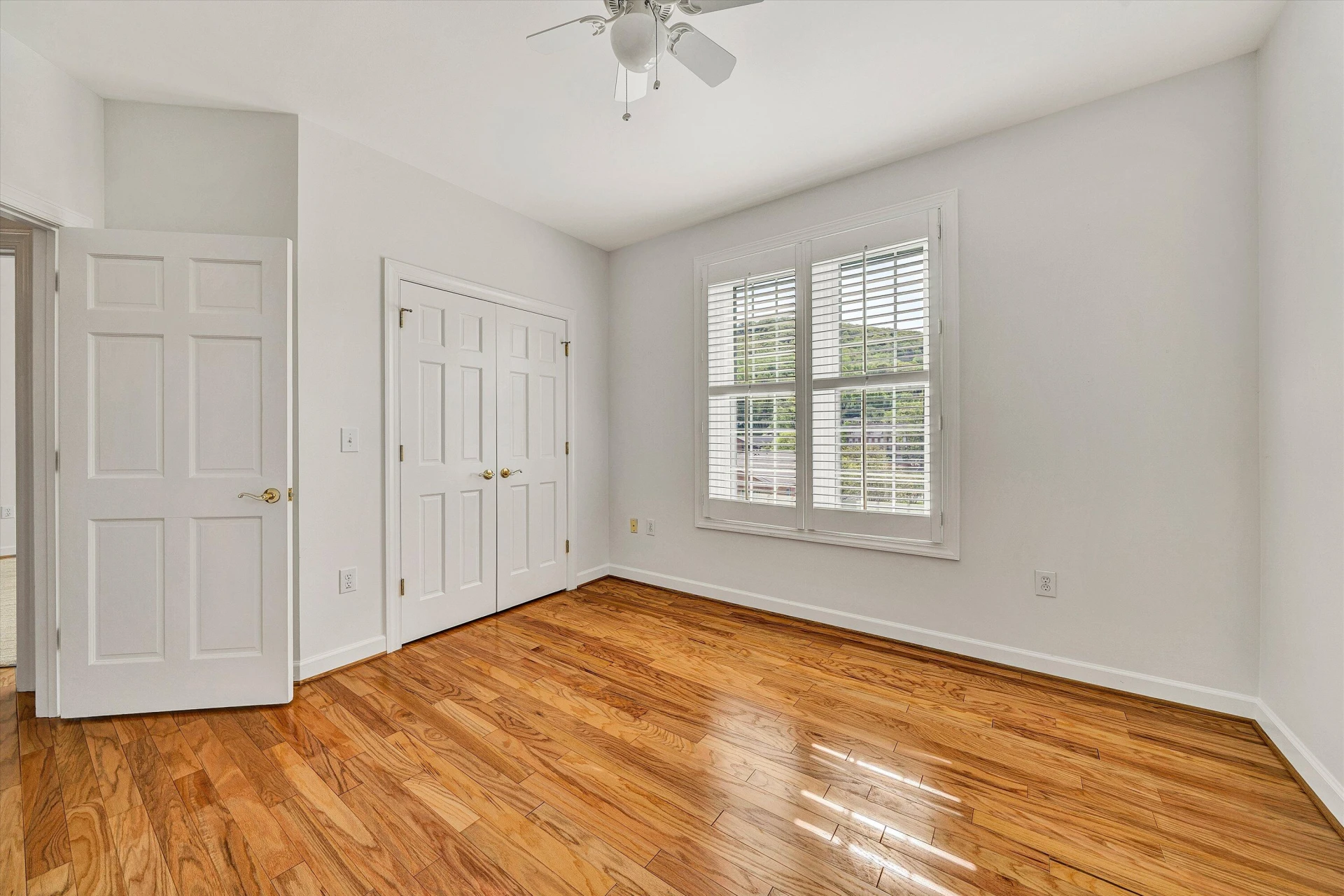 225 23rd ST SW #205 - Photo 38