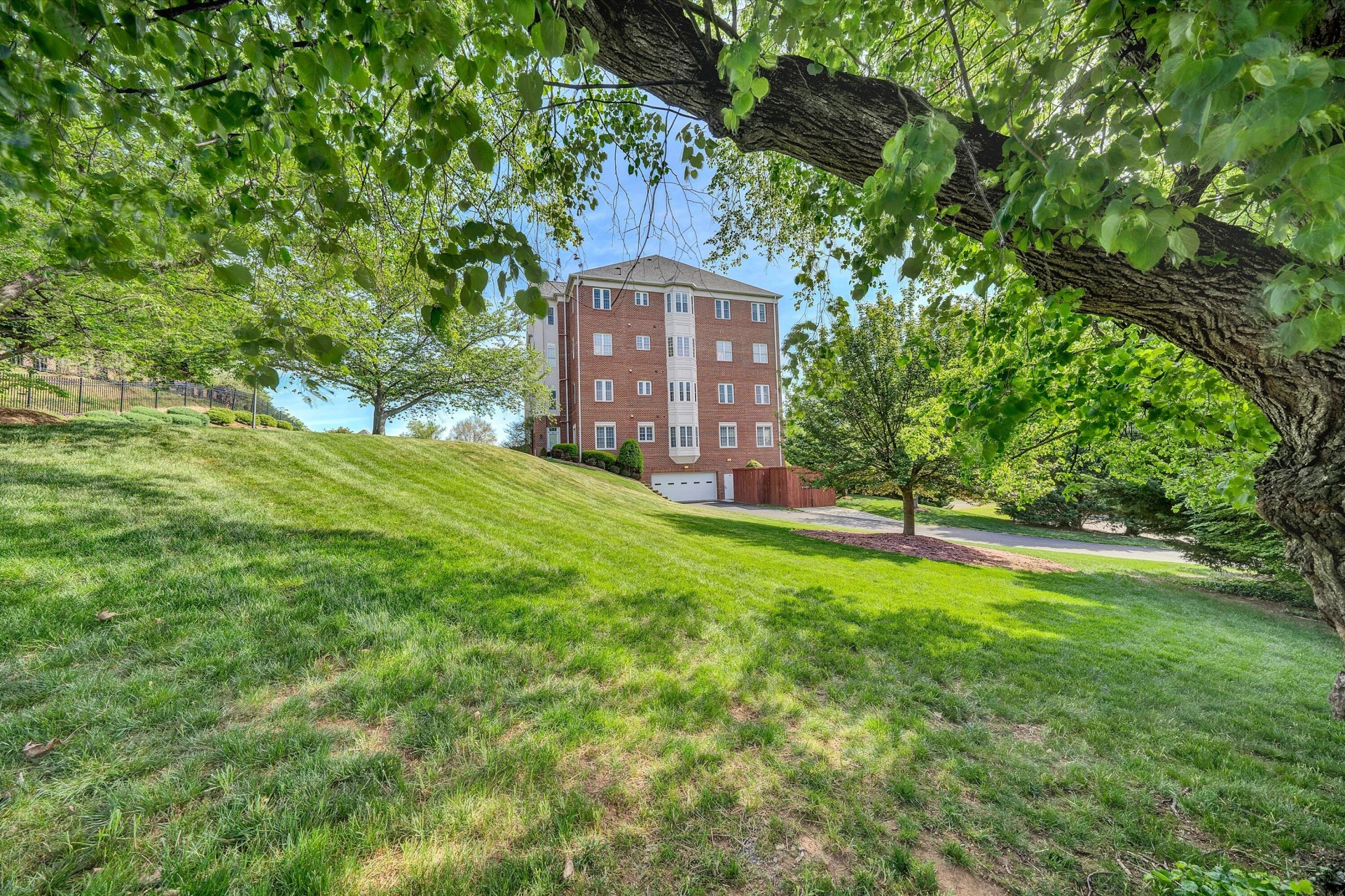 225 23rd ST SW #205 - Photo 4