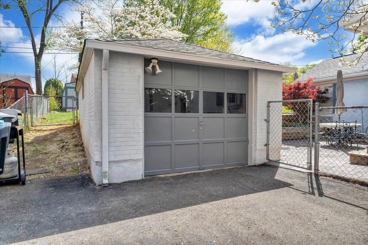 2630 Northview DR SW - Photo 44