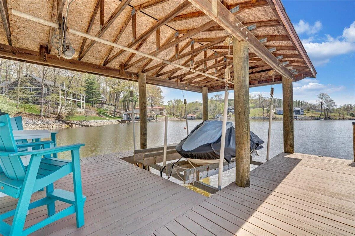 1055 REDBUD LN - Photo 101