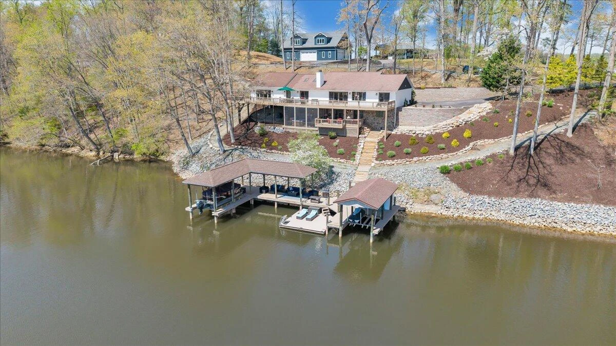 1055 REDBUD LN - Photo 109