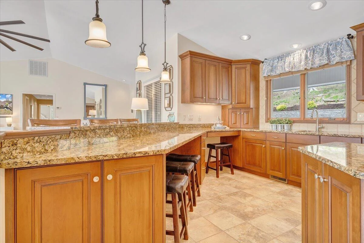 1055 REDBUD LN - Photo 24