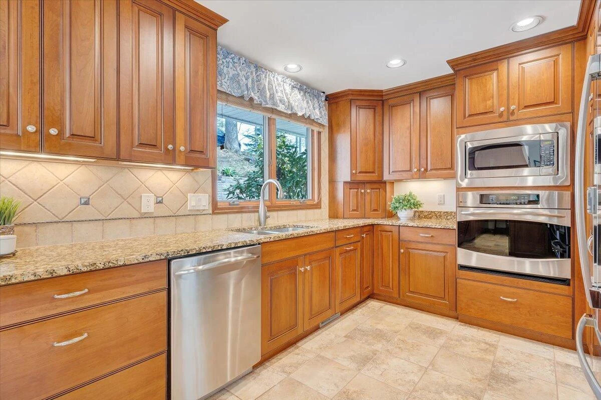 1055 REDBUD LN - Photo 27