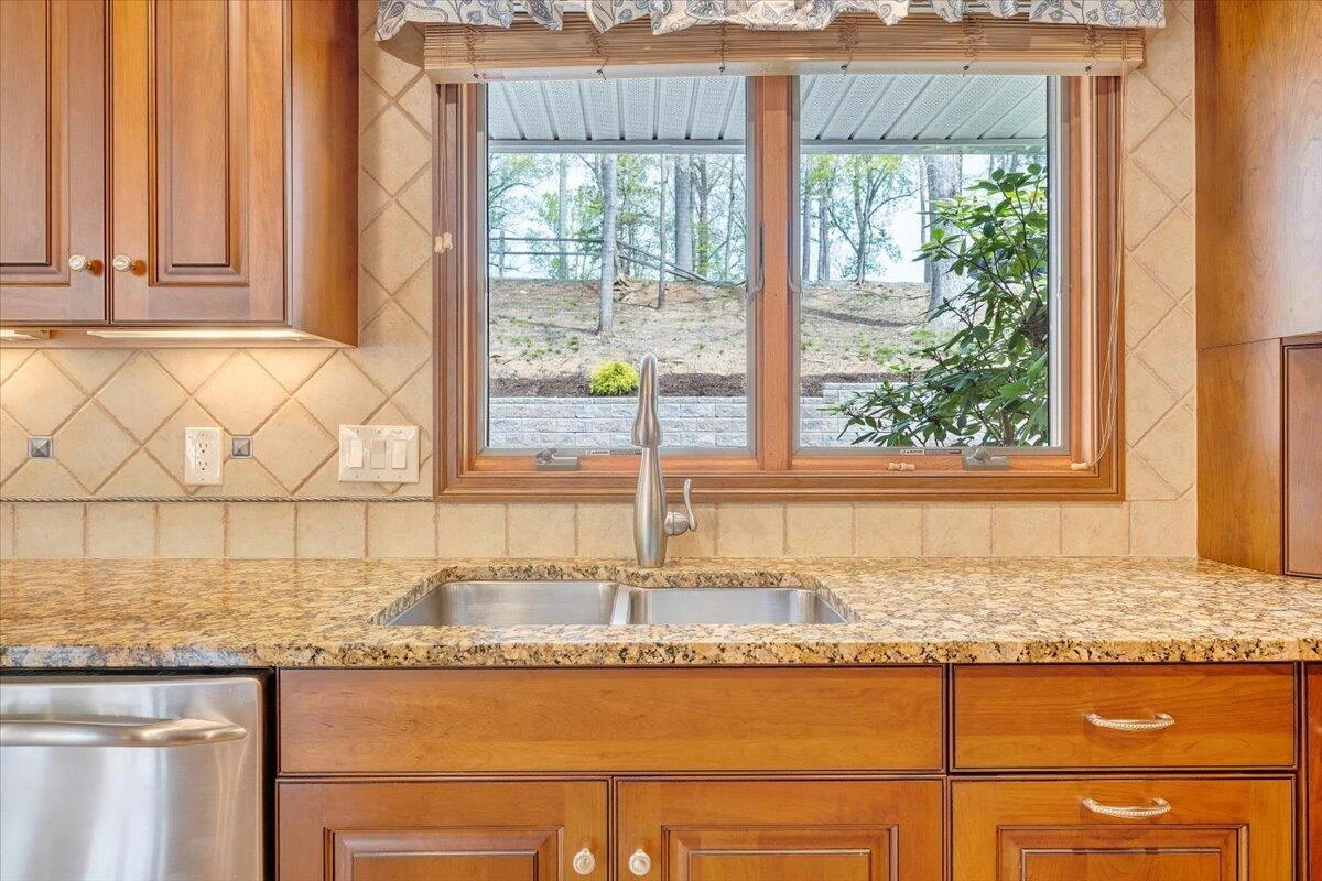 1055 REDBUD LN - Photo 29