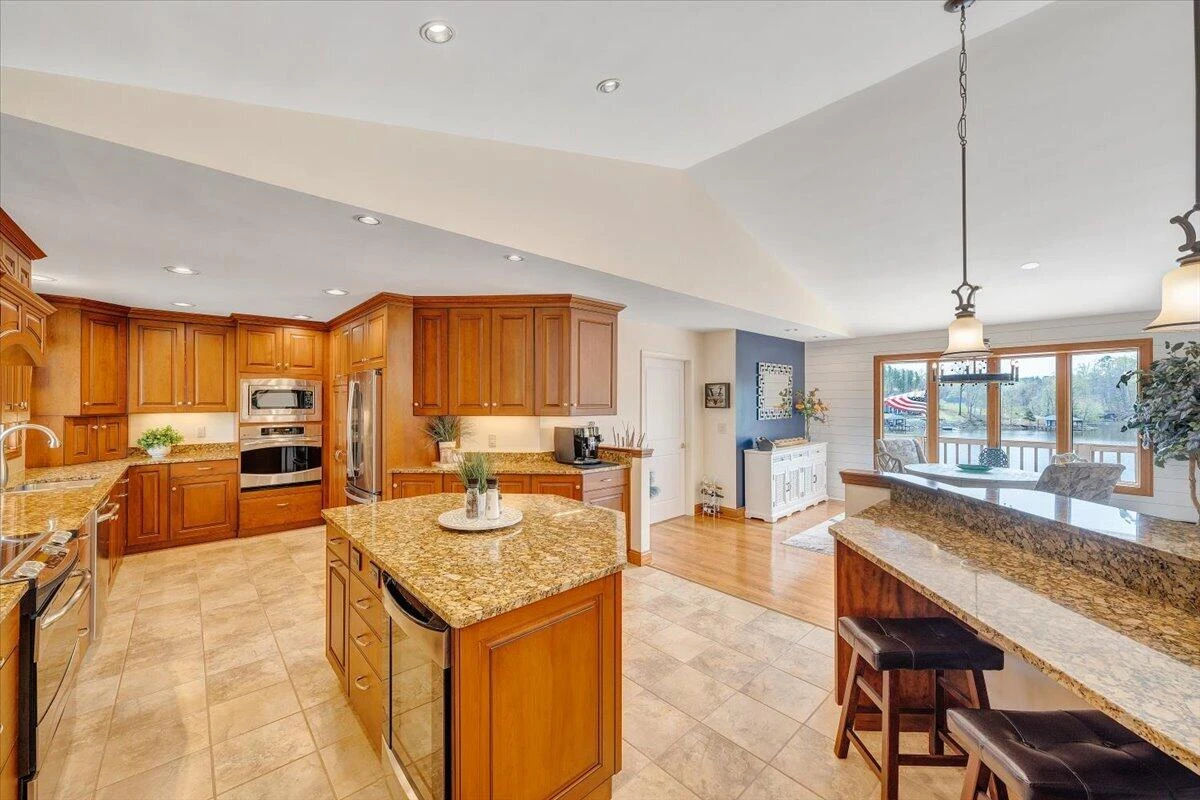 1055 REDBUD LN - Photo 31