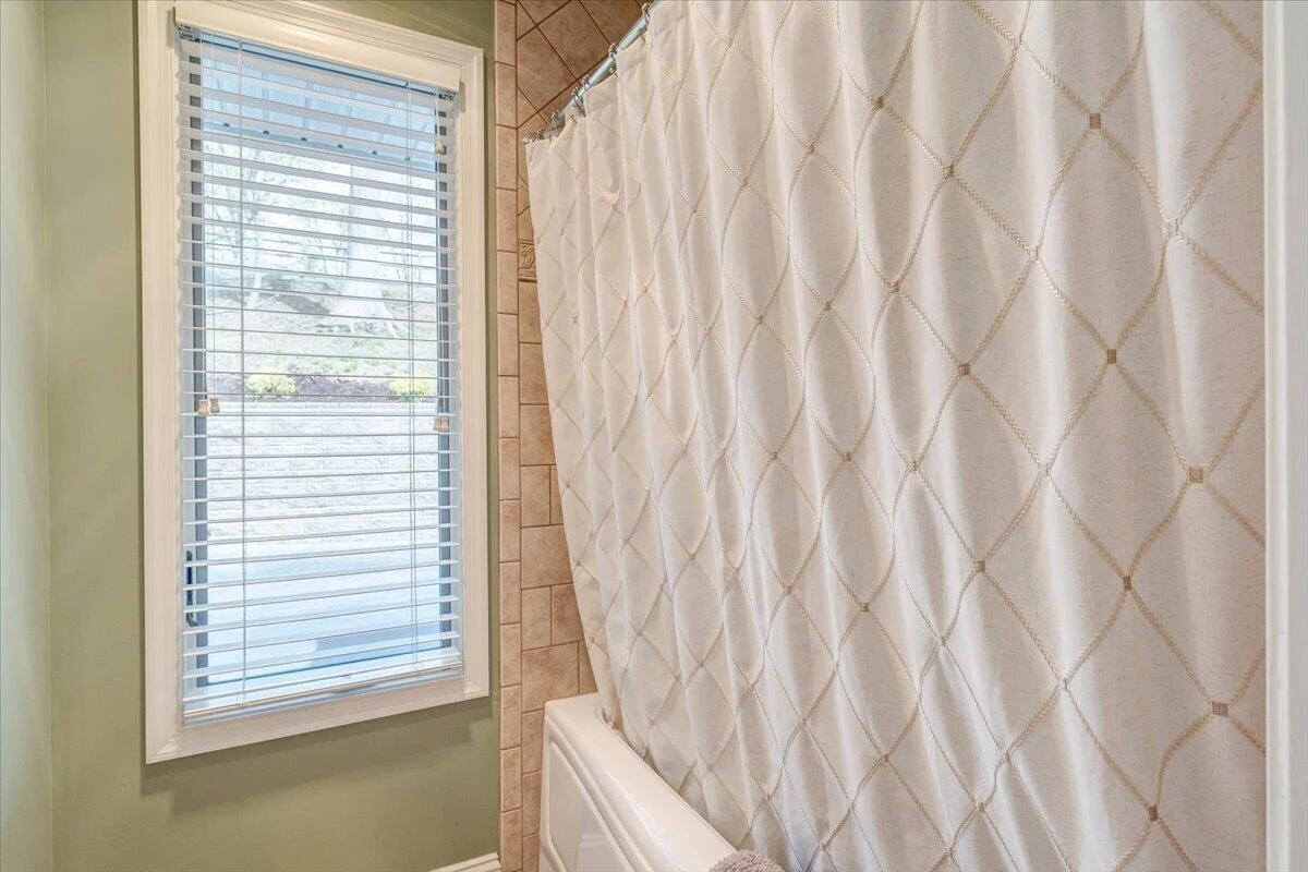 1055 REDBUD LN - Photo 54