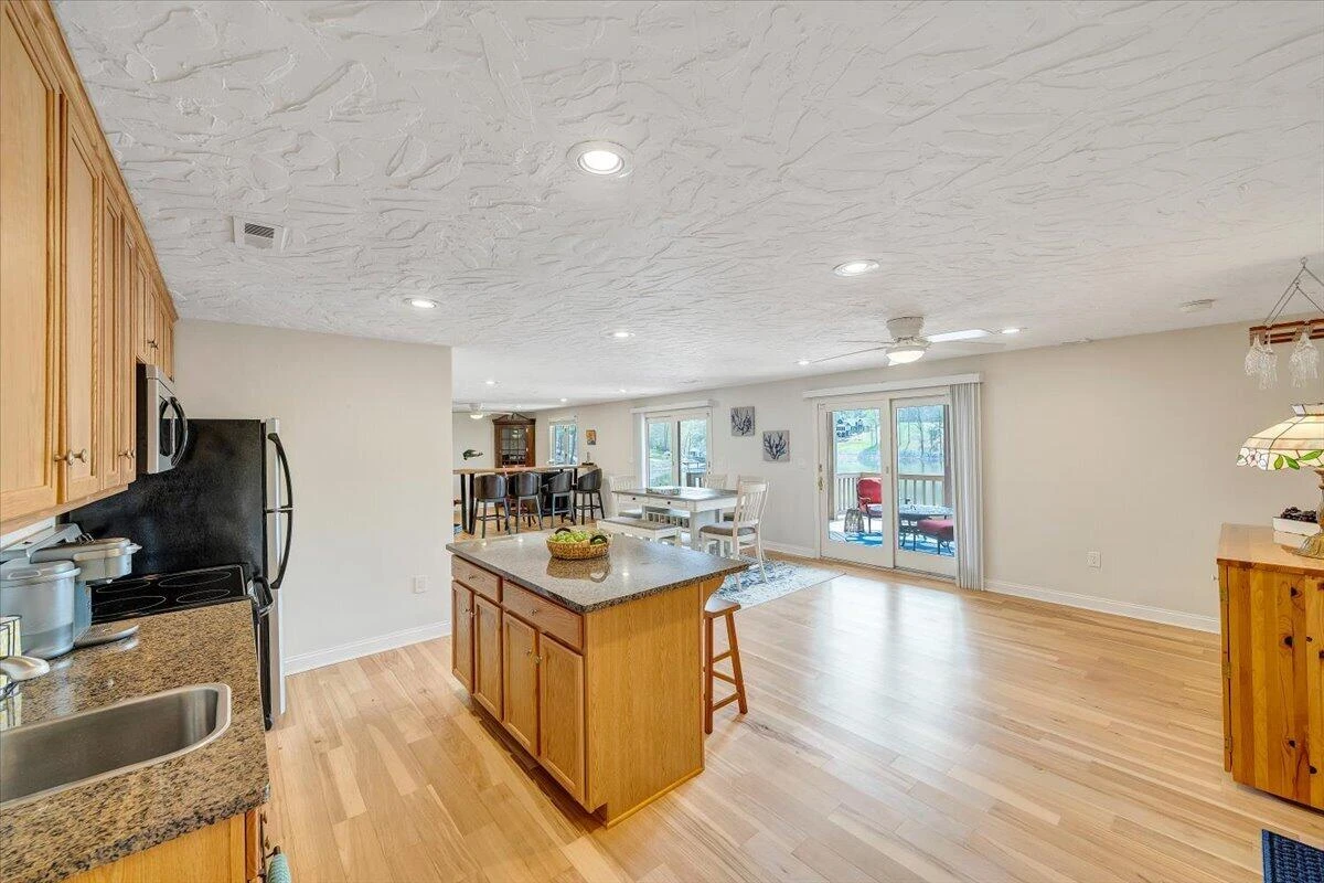 1055 REDBUD LN - Photo 62