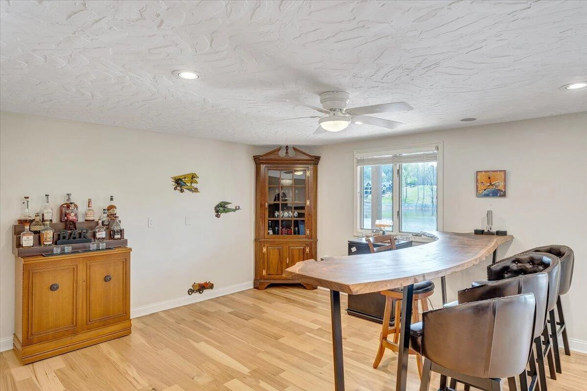 1055 REDBUD LN - Photo 72
