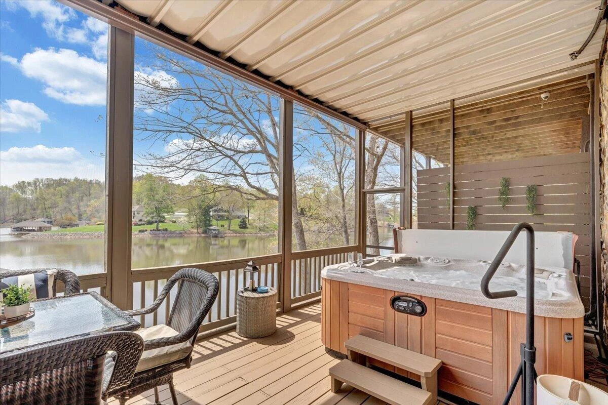 1055 REDBUD LN - Photo 81