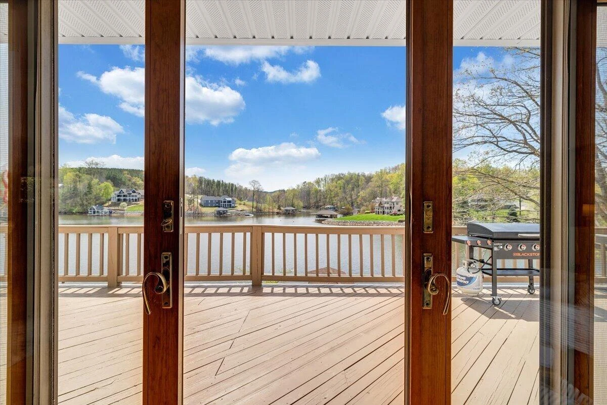 1055 REDBUD LN - Photo 88