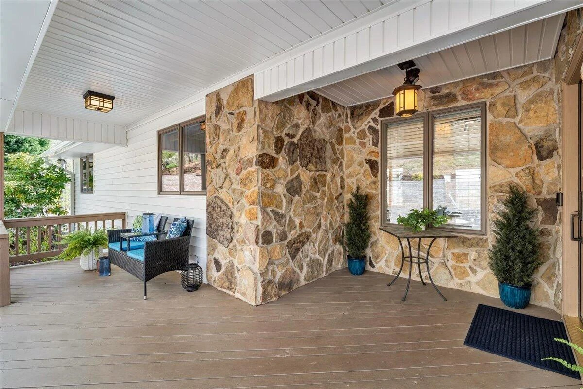 1055 REDBUD LN - Photo 9