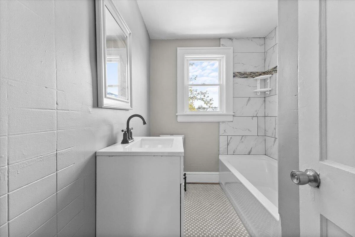 2508 10th ST NW - Photo 17