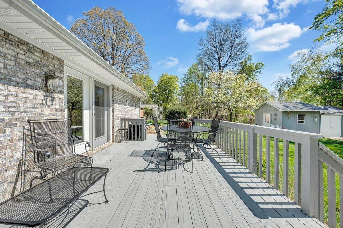 410 Greenview DR - Photo 33