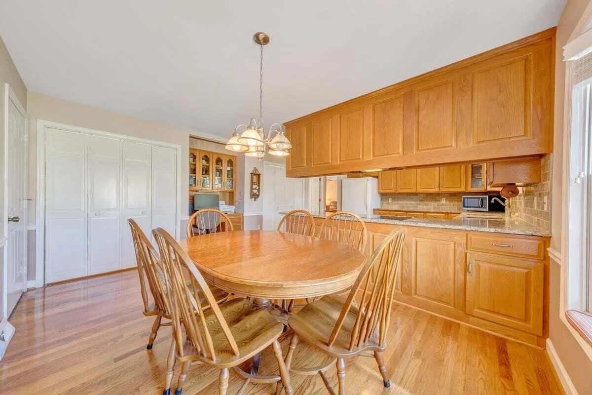 410 Greenview DR - Photo 4
