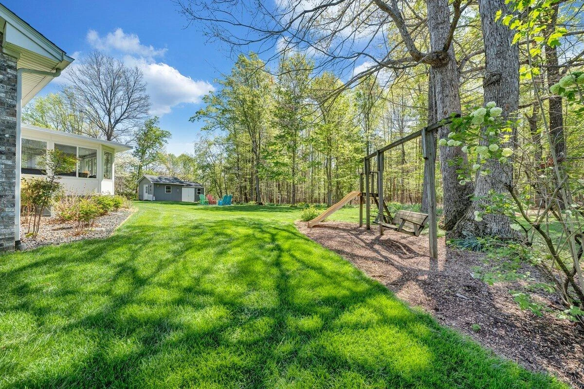 410 Greenview DR - Photo 42