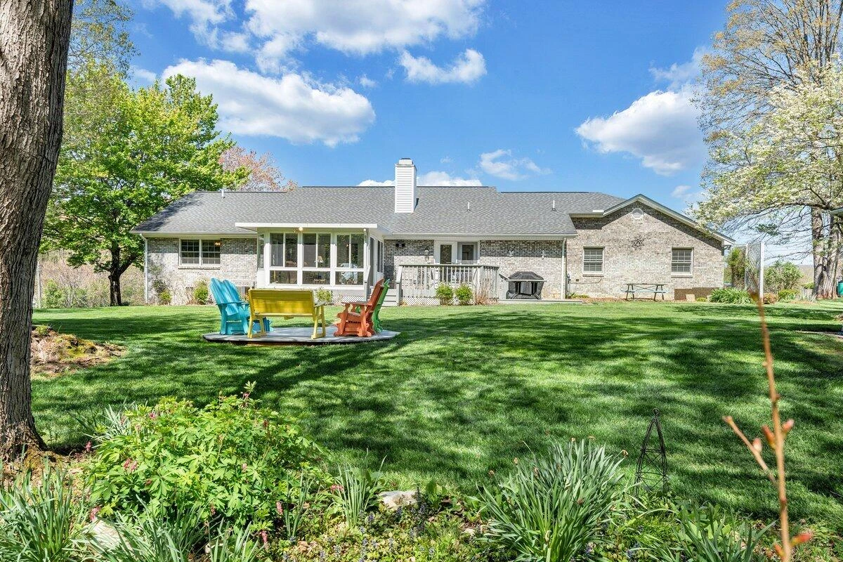 410 Greenview DR - Photo 45