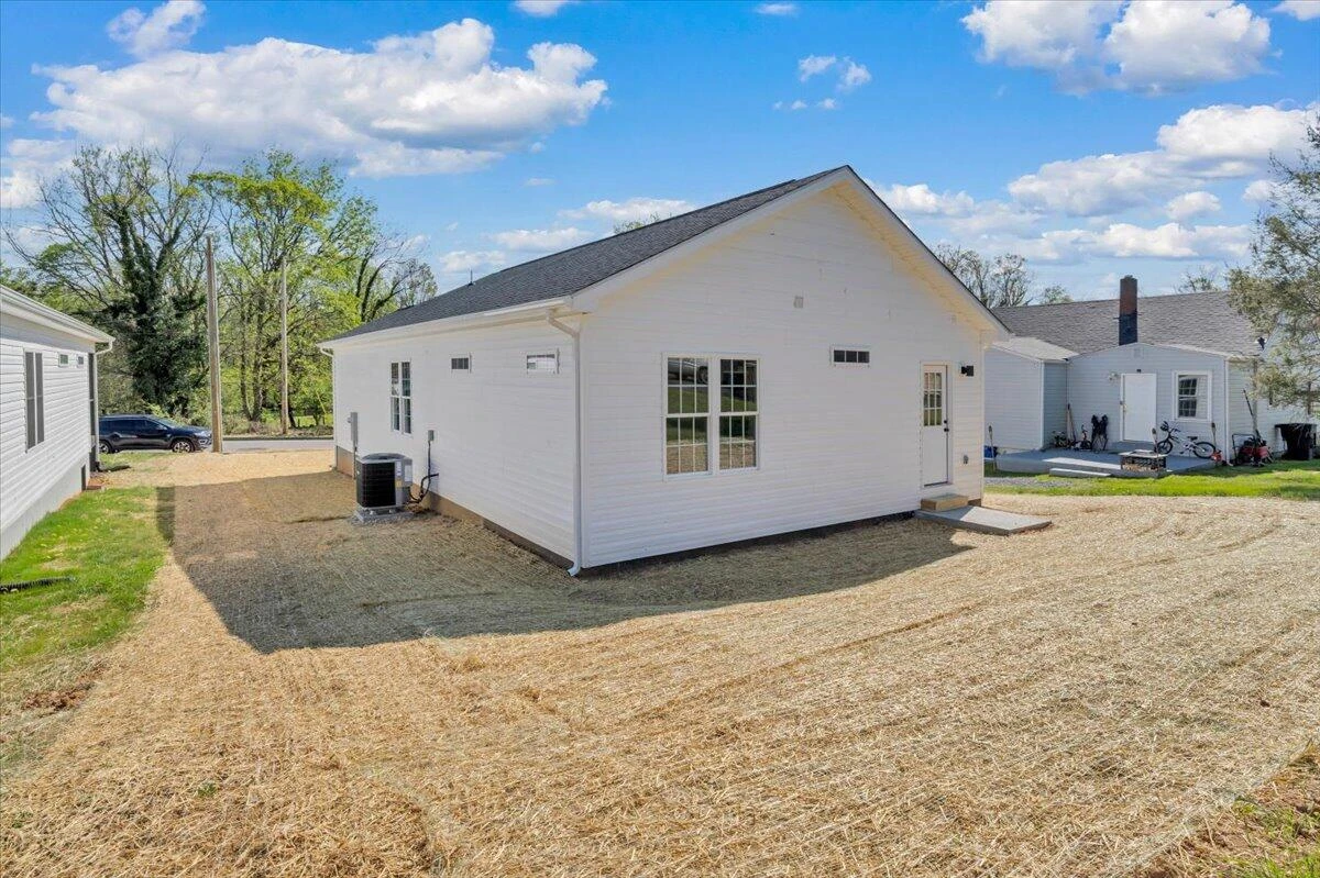 3531 Troutland AVE NW - Photo 28