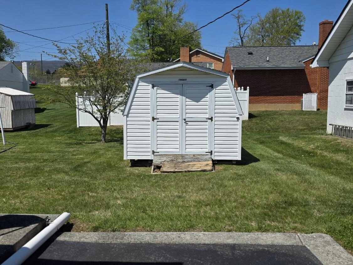 233 W Carrollton AVE - Photo 23