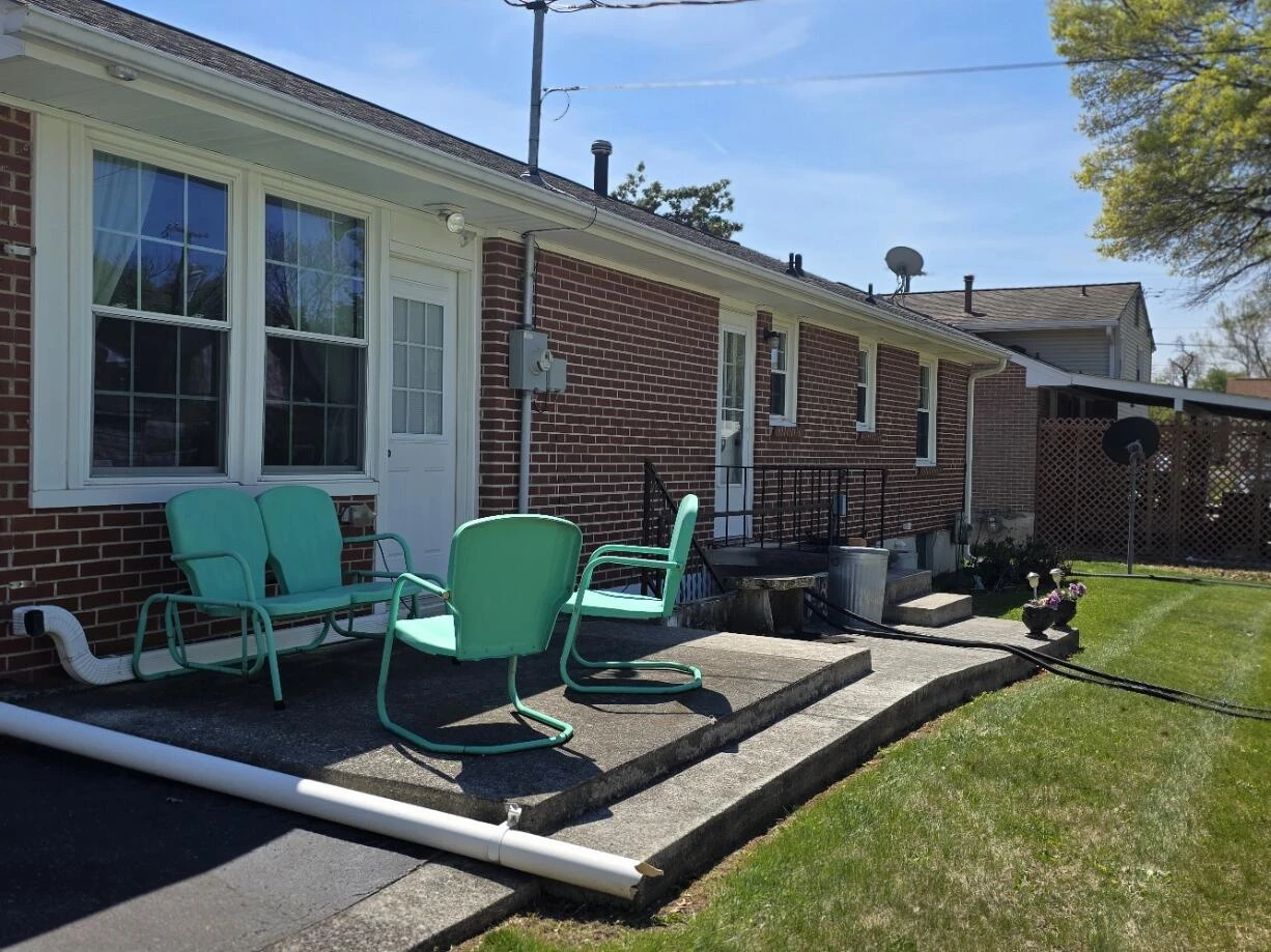 233 W Carrollton AVE - Photo 24