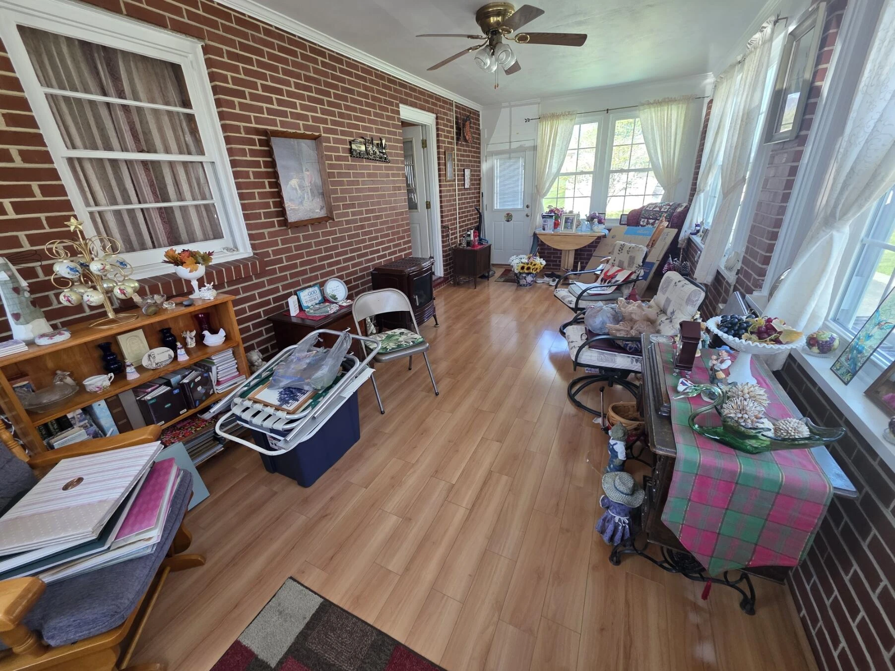 233 W Carrollton AVE - Photo 4