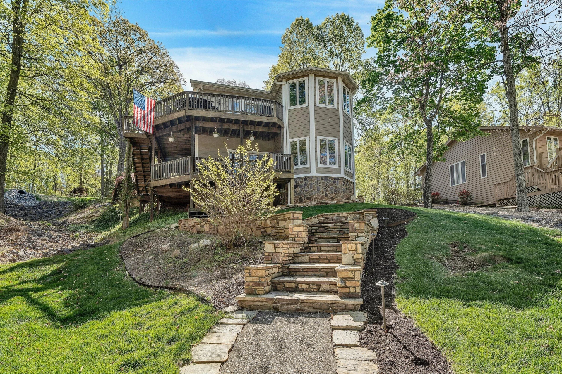 145 Channelview DR - Photo 15
