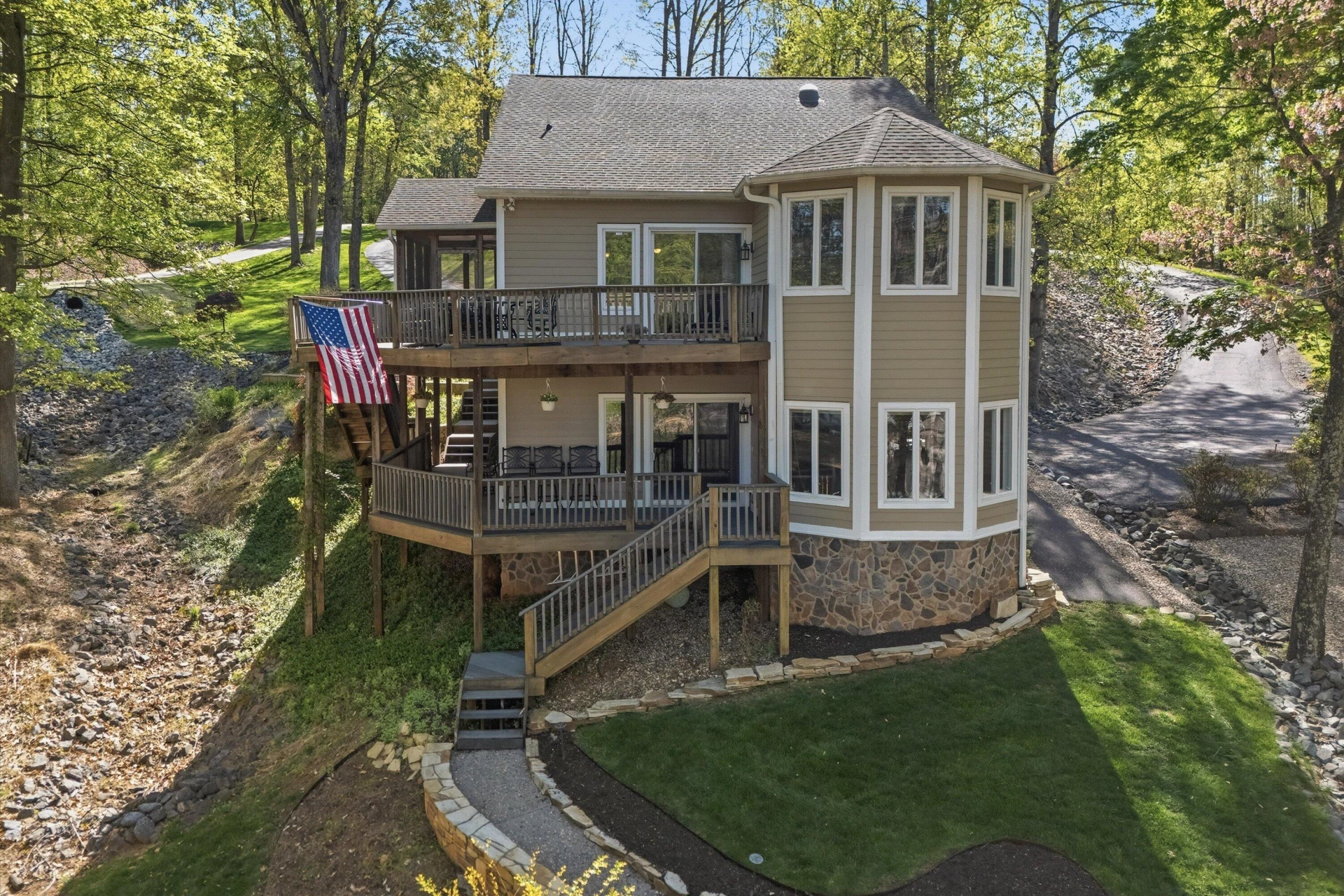 145 Channelview DR - Photo 16