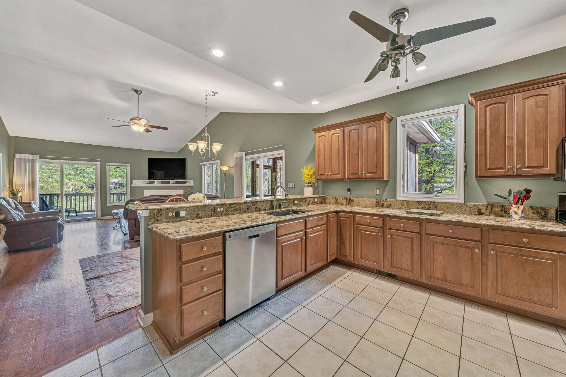 145 Channelview DR - Photo 26