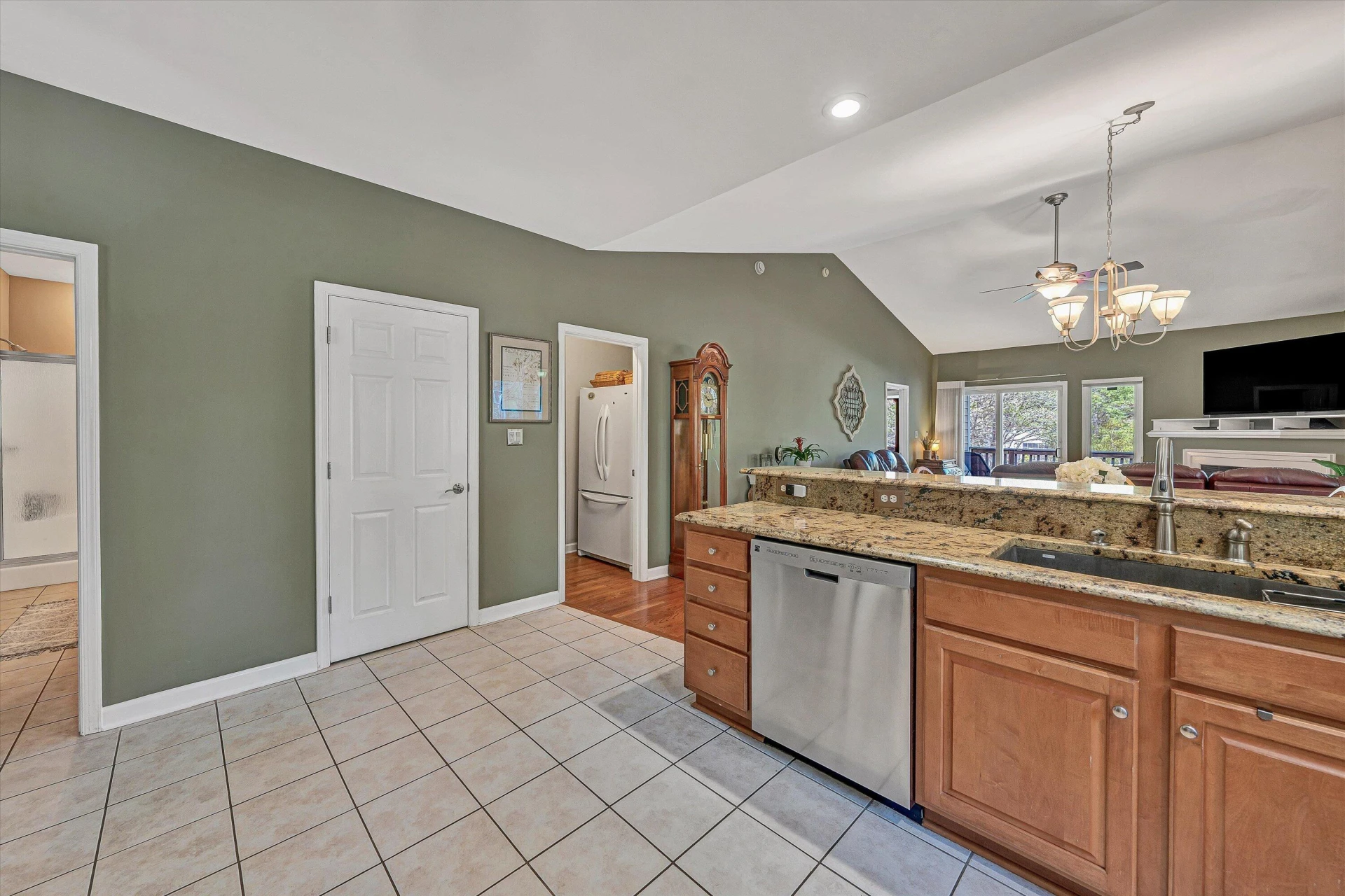 145 Channelview DR - Photo 30