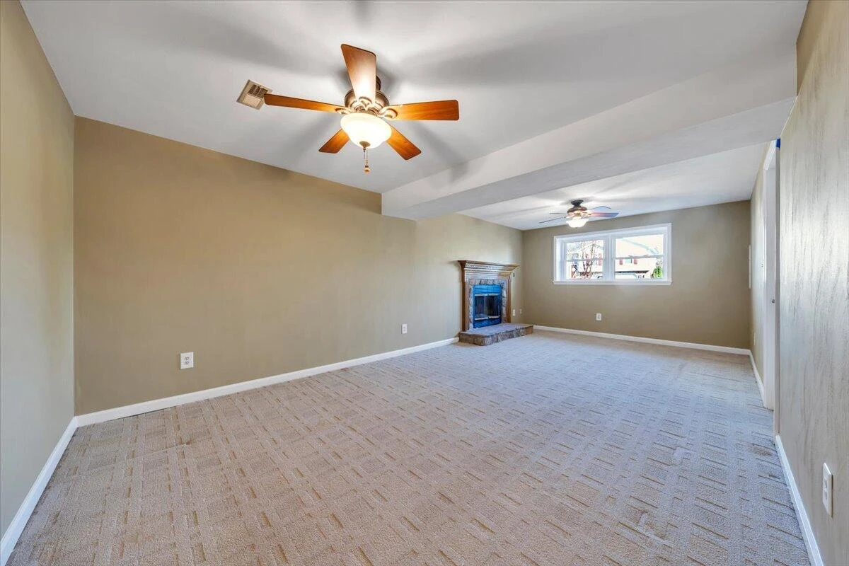 1831 Summerfield DR - Photo 29