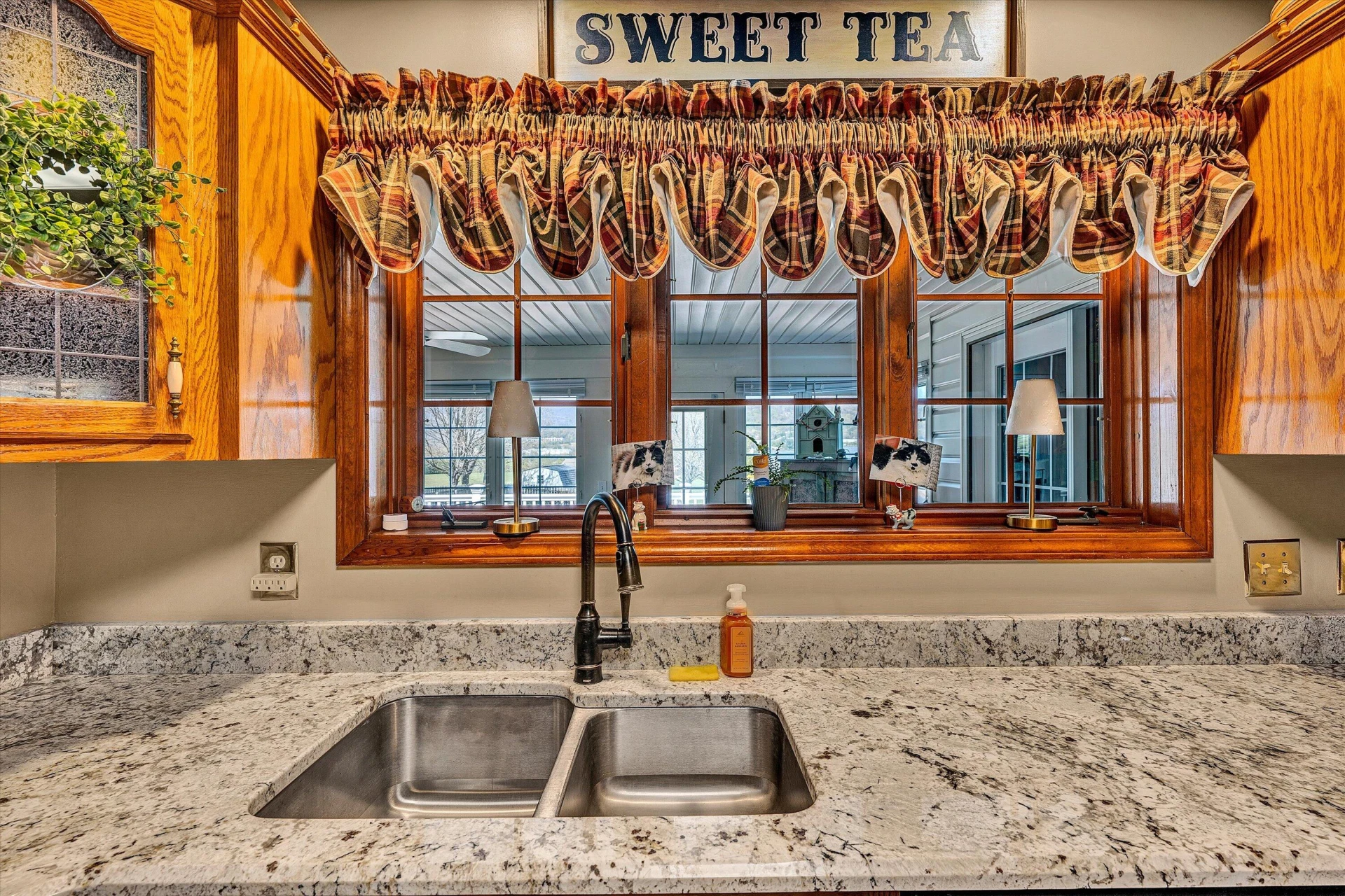 1505 Ashley DR - Photo 14
