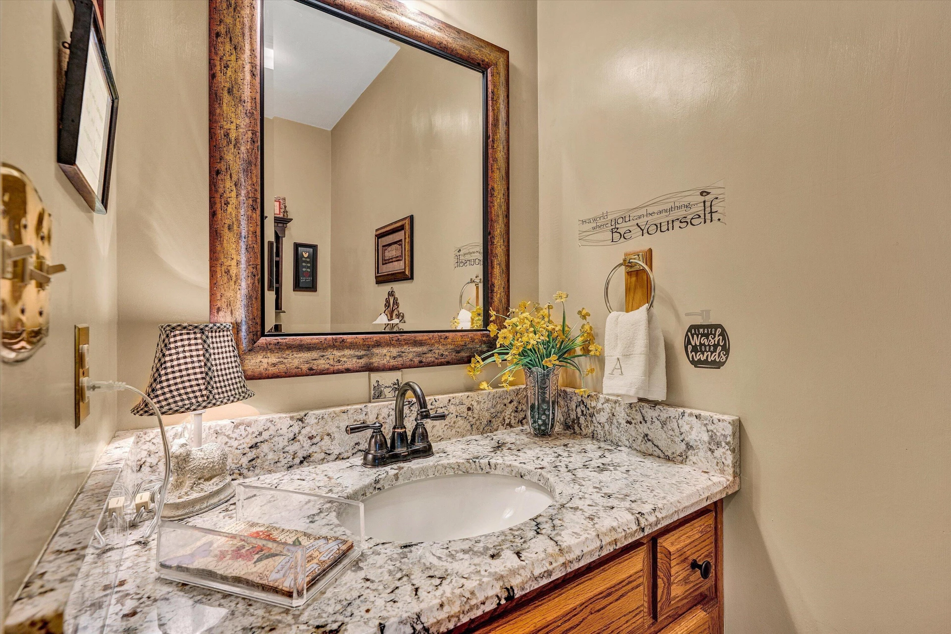 1505 Ashley DR - Photo 23