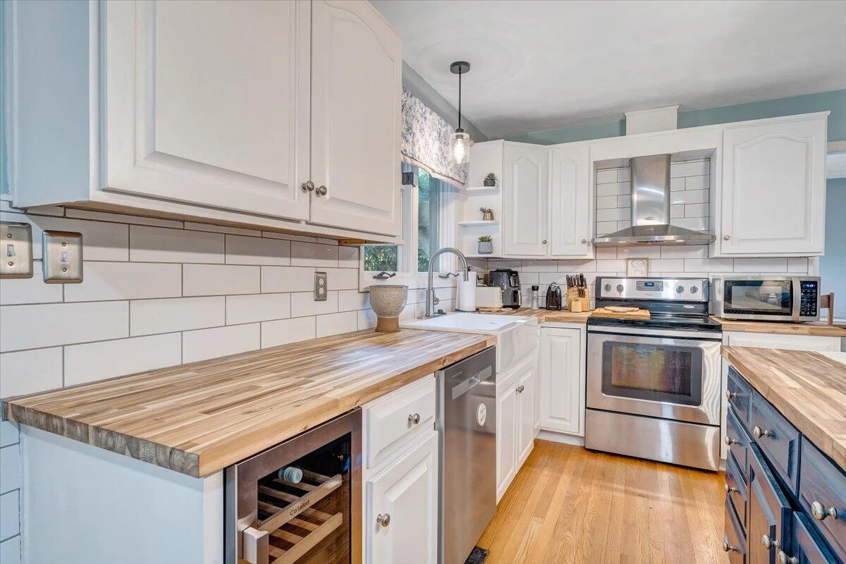 662 Stayman RD - Photo 16