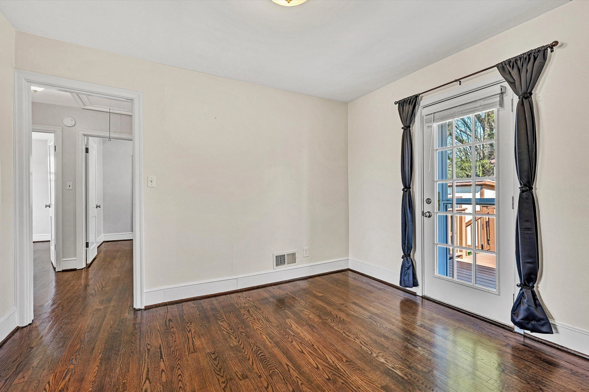 903 Marston ST - Photo 16
