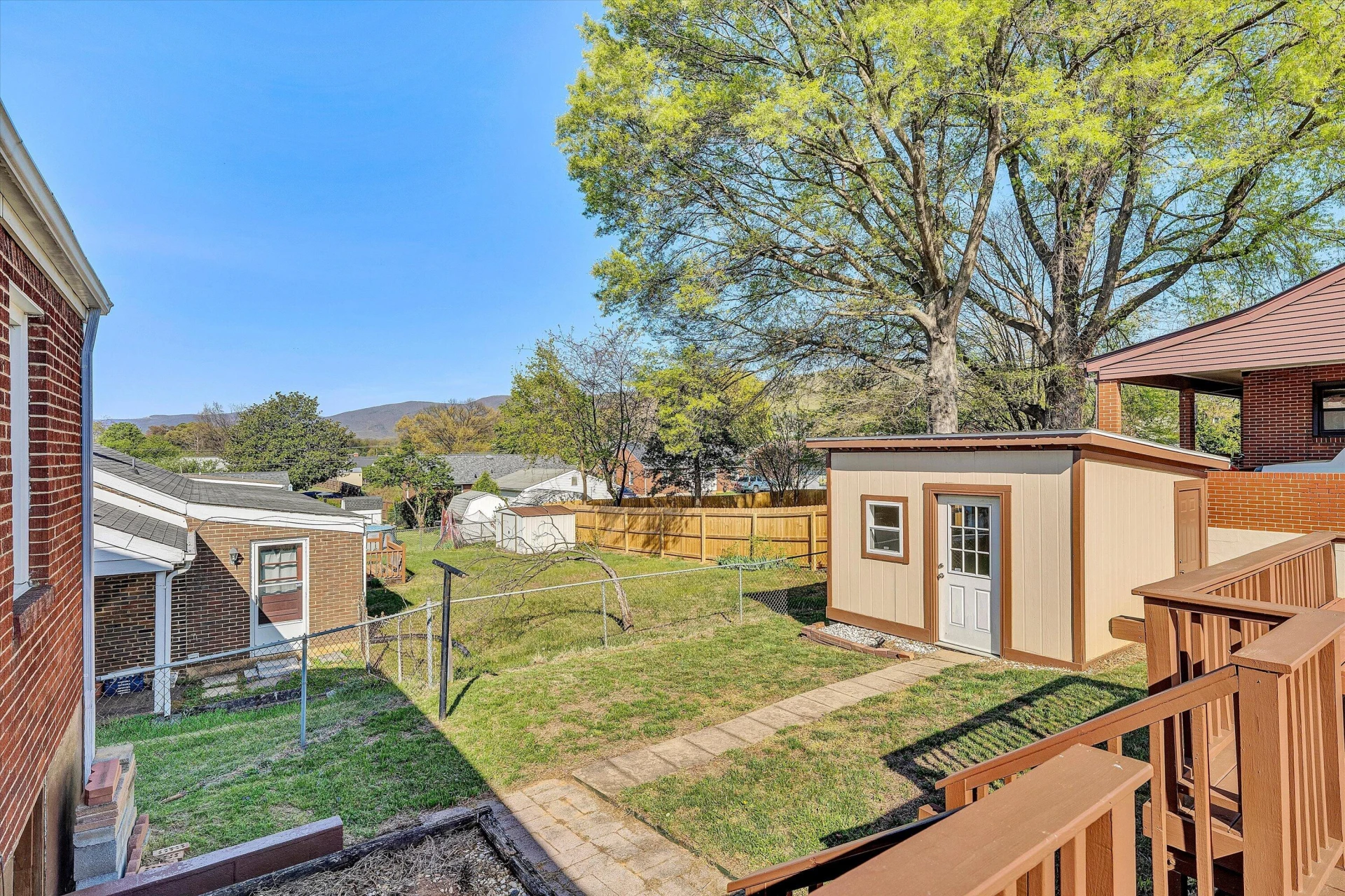 903 Marston ST - Photo 18