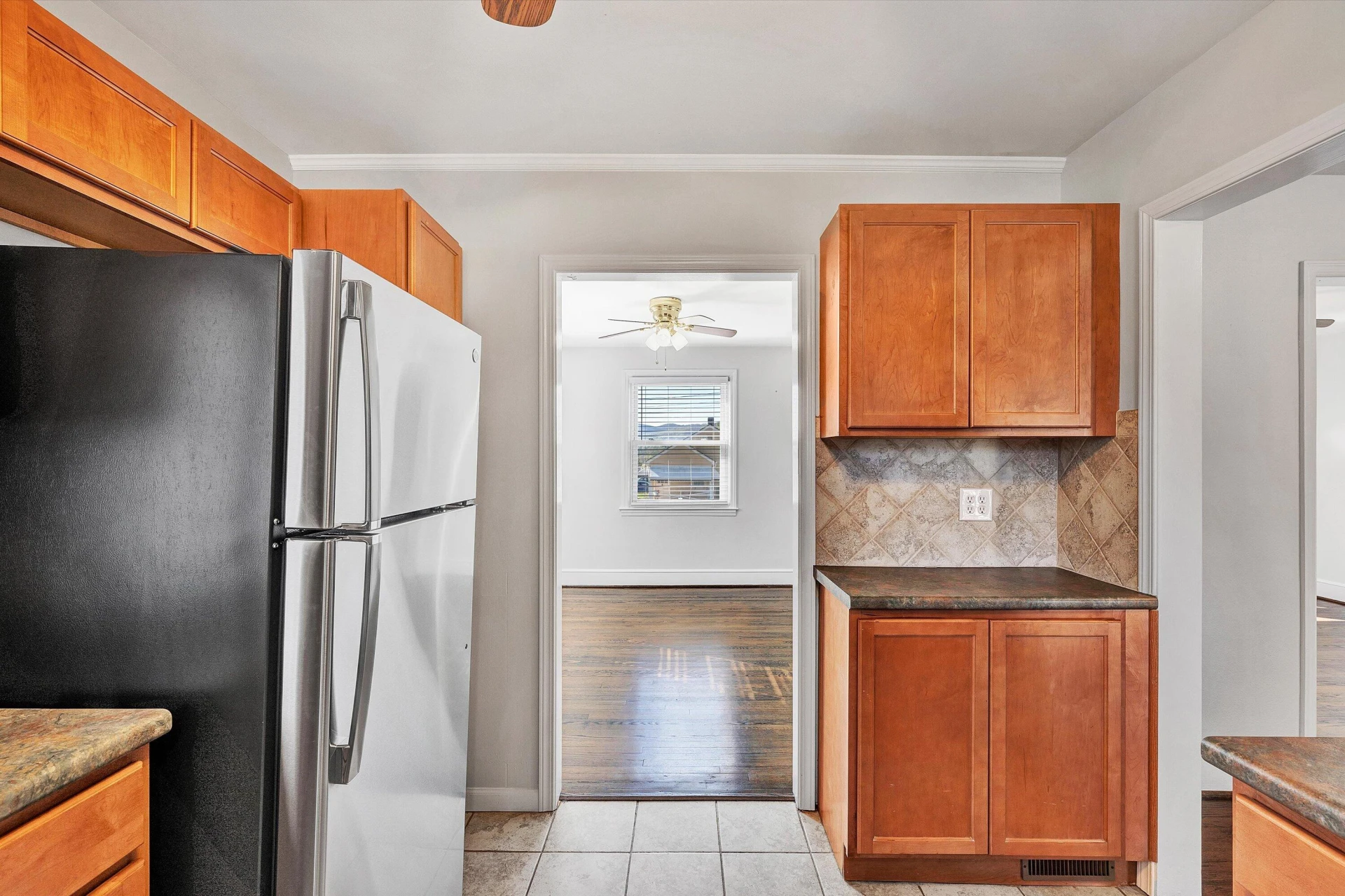 903 Marston ST - Photo 26