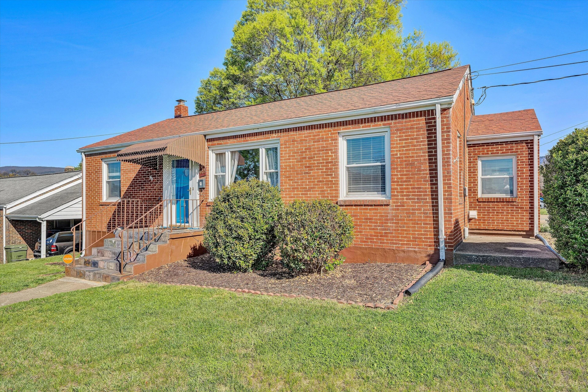 903 Marston ST - Photo 4
