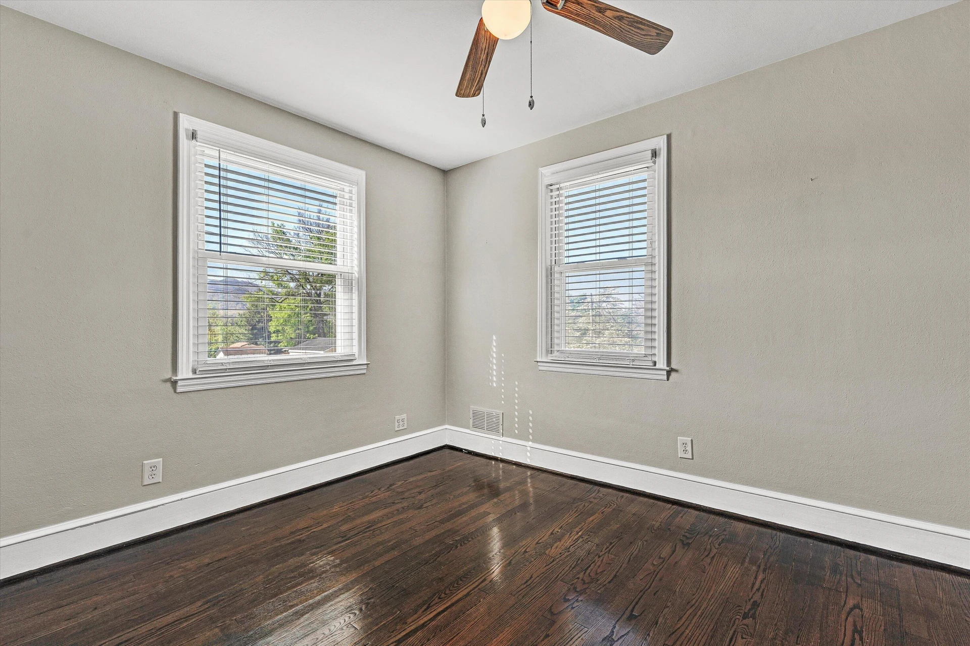 903 Marston ST - Photo 31