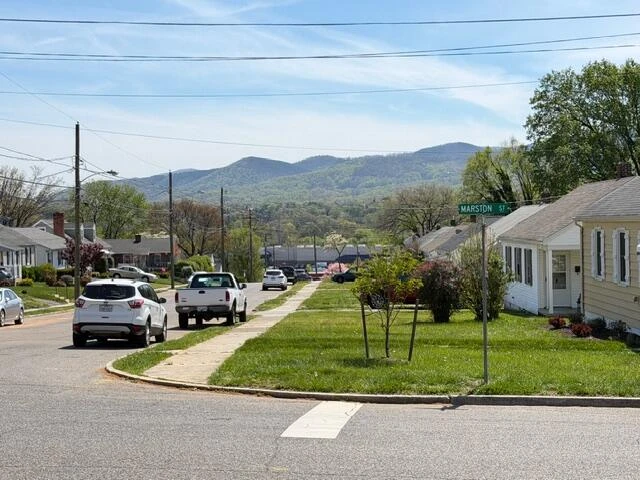 903 Marston ST - Photo 42