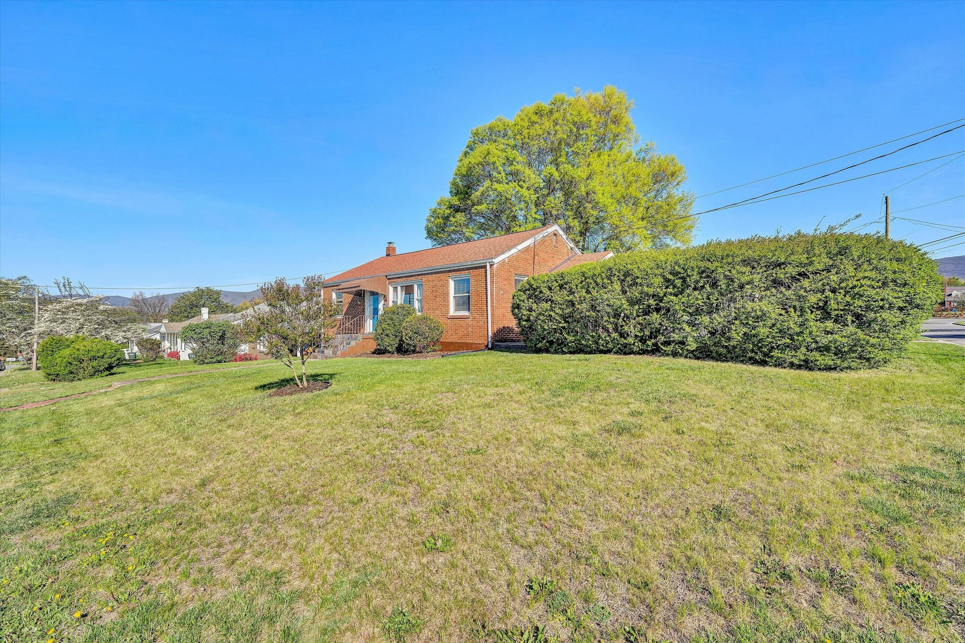 903 Marston ST - Photo 7