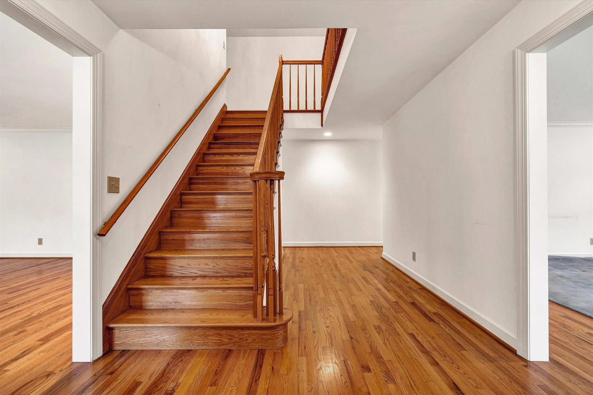 77 Gloucester CT - Photo 10