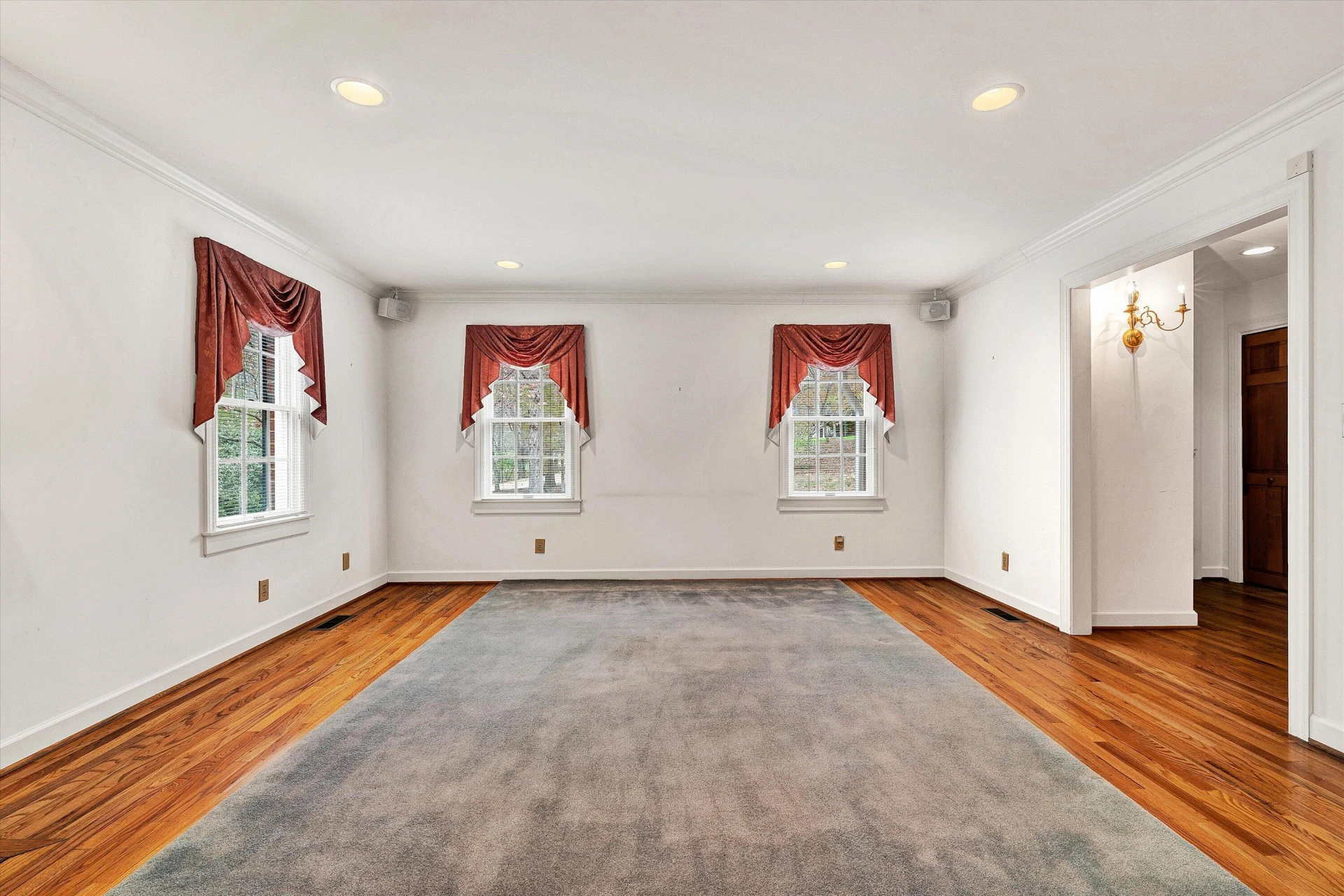 77 Gloucester CT - Photo 12