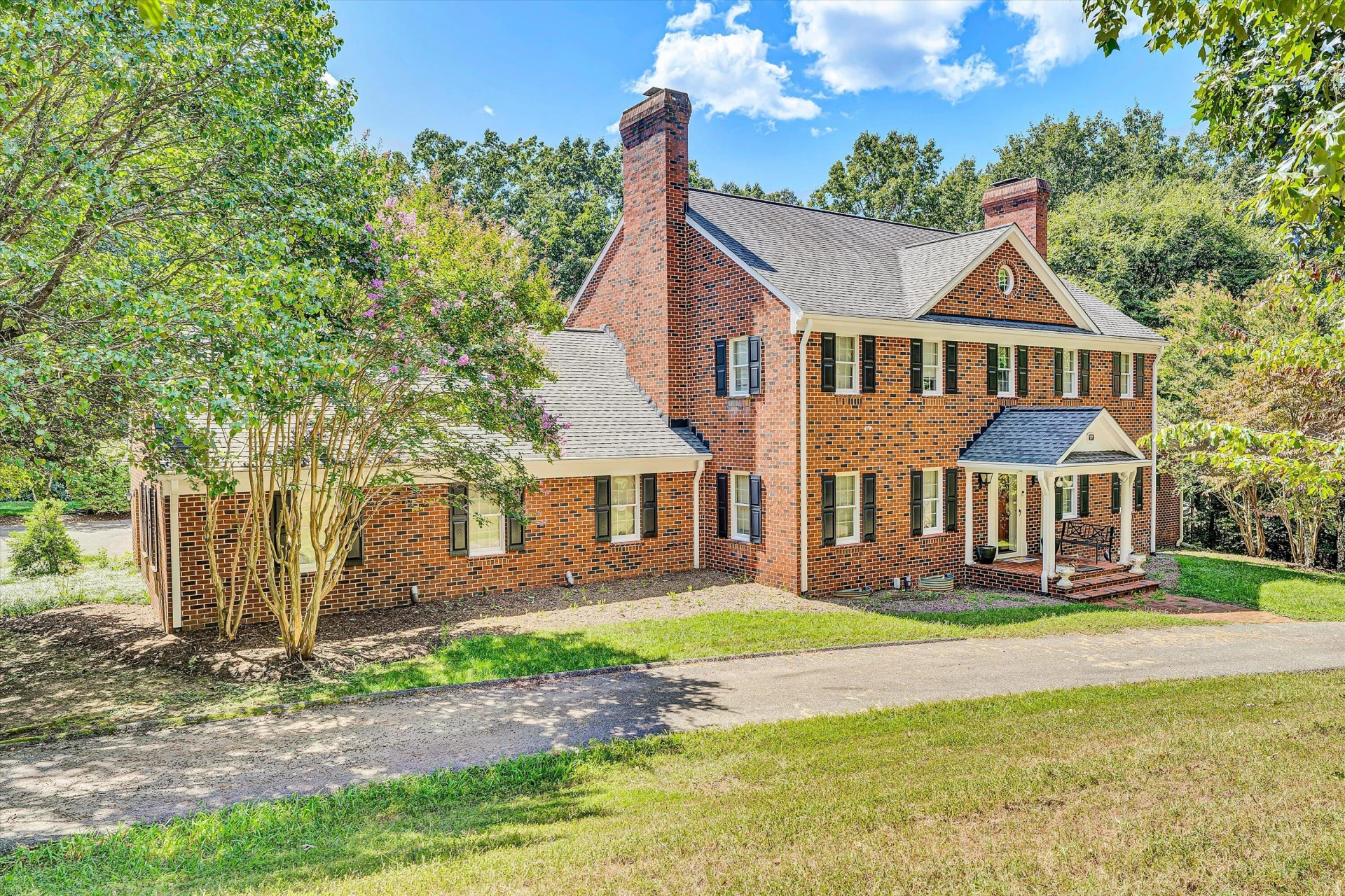 77 Gloucester CT - Photo 2
