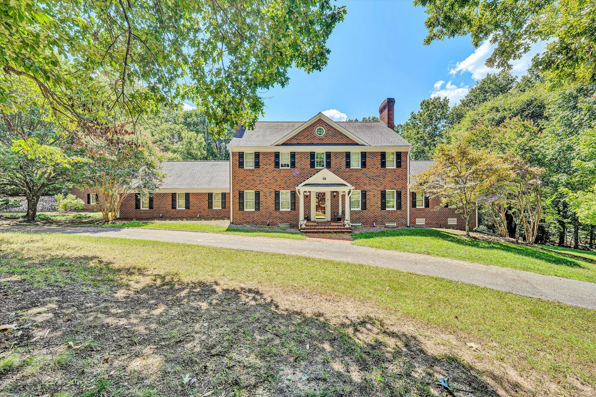 77 Gloucester CT - Photo 3