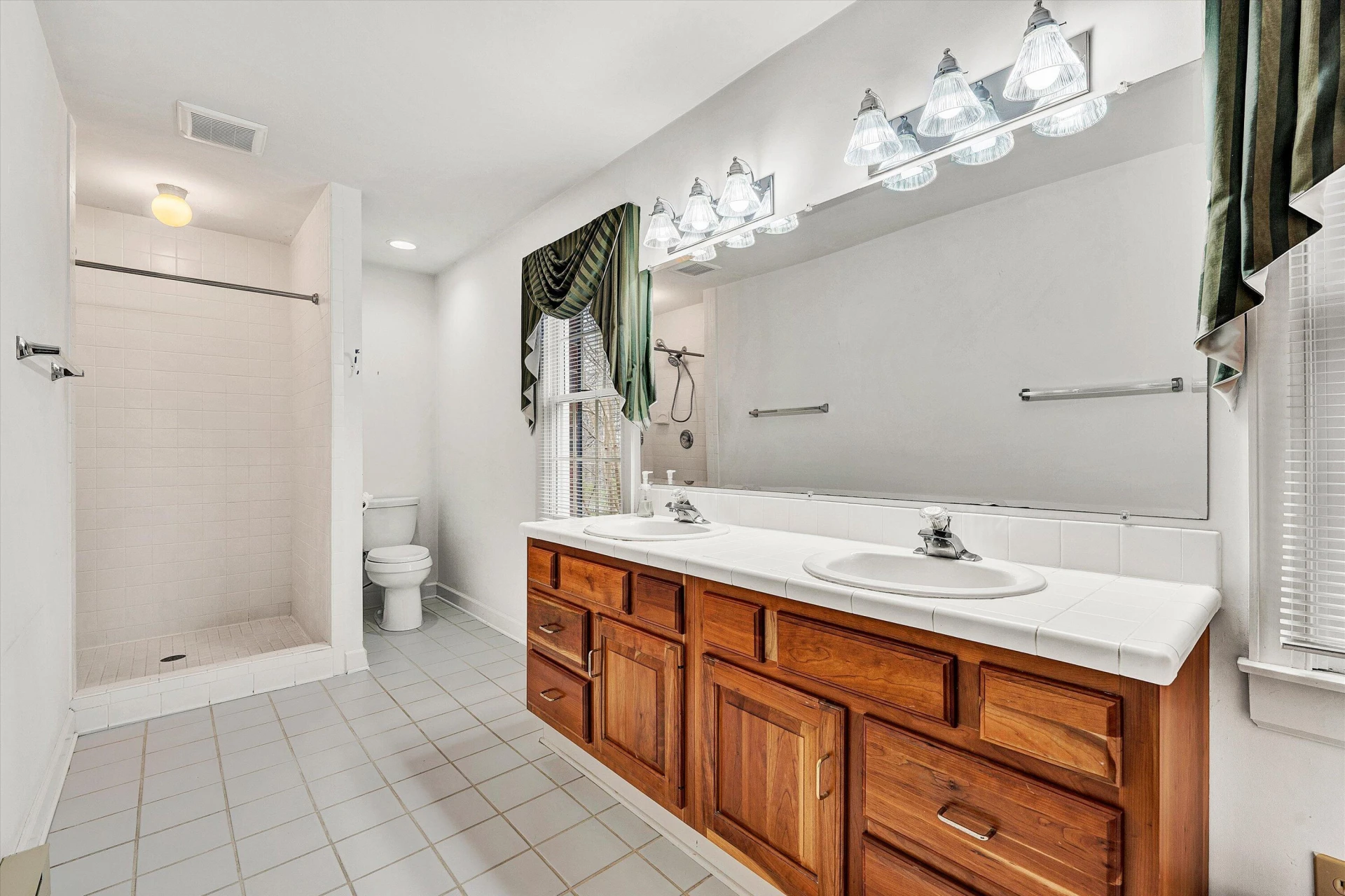 77 Gloucester CT - Photo 31