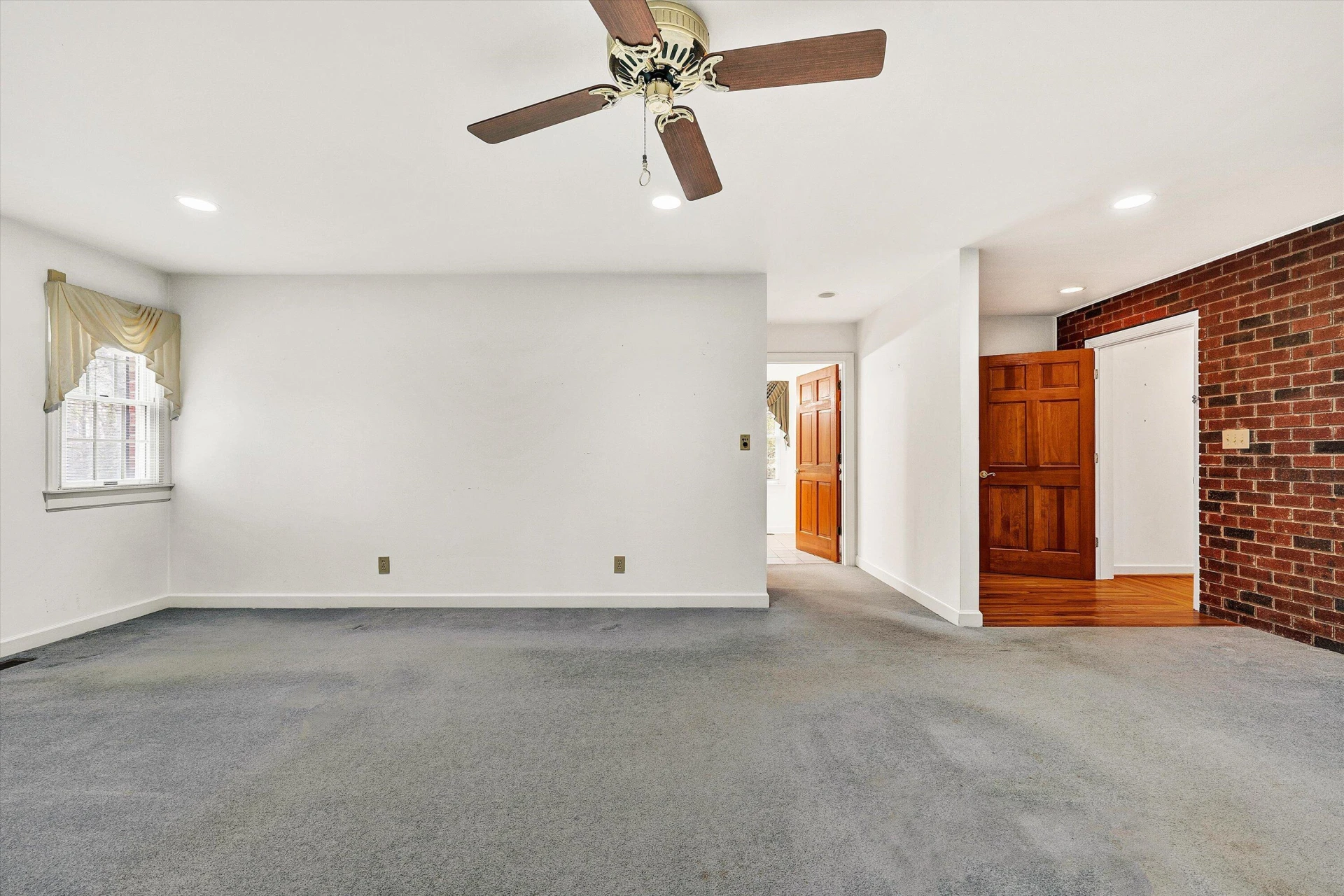 77 Gloucester CT - Photo 34