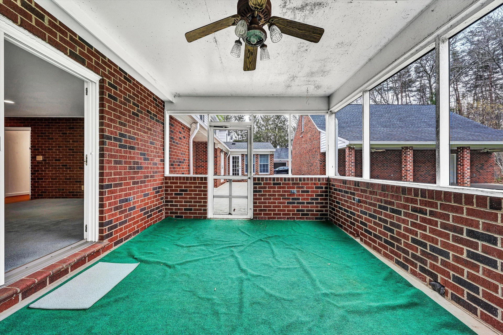 77 Gloucester CT - Photo 35