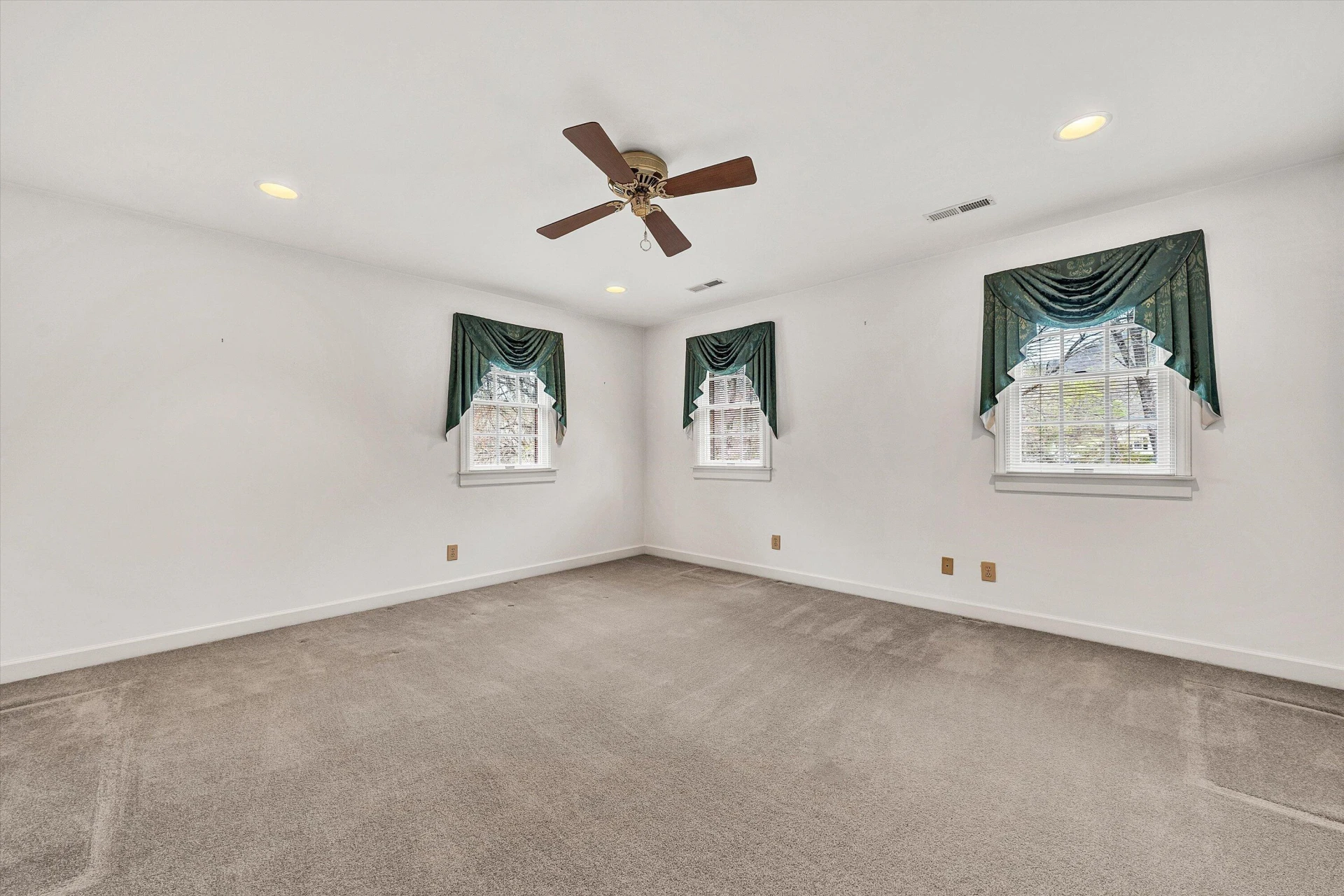 77 Gloucester CT - Photo 41