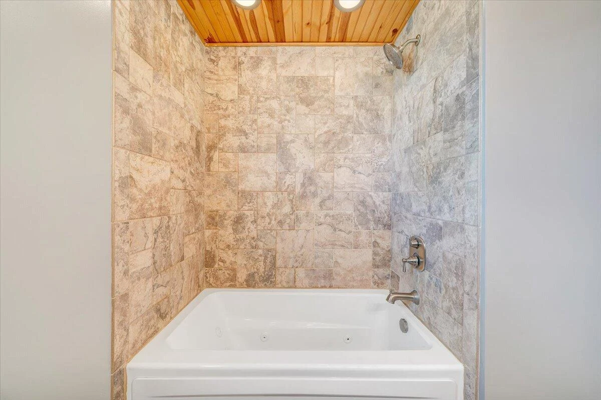 2407 Laura RD NW - Photo 29