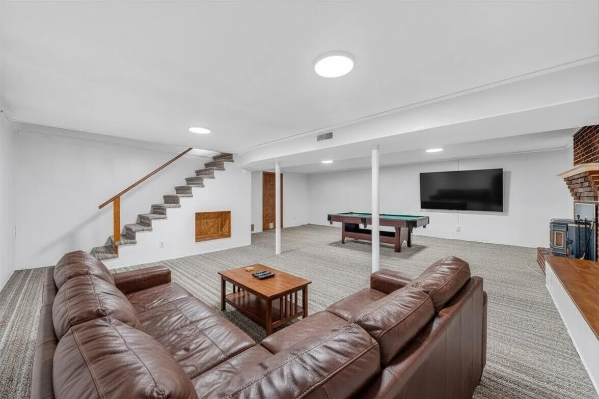 2407 Laura RD NW - Photo 31