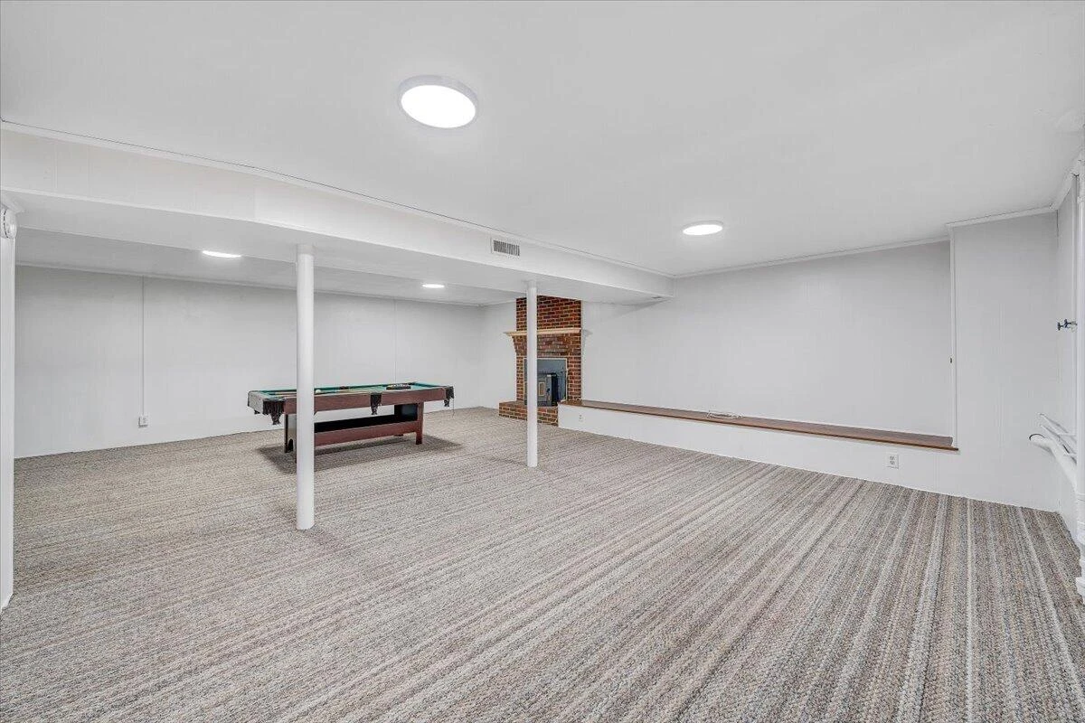 2407 Laura RD NW - Photo 33